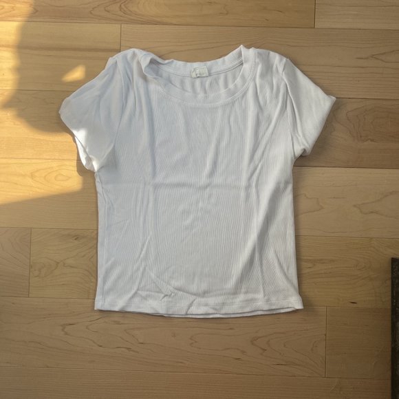 Wilfred Staple White Tee Small - Picture 2 of 3